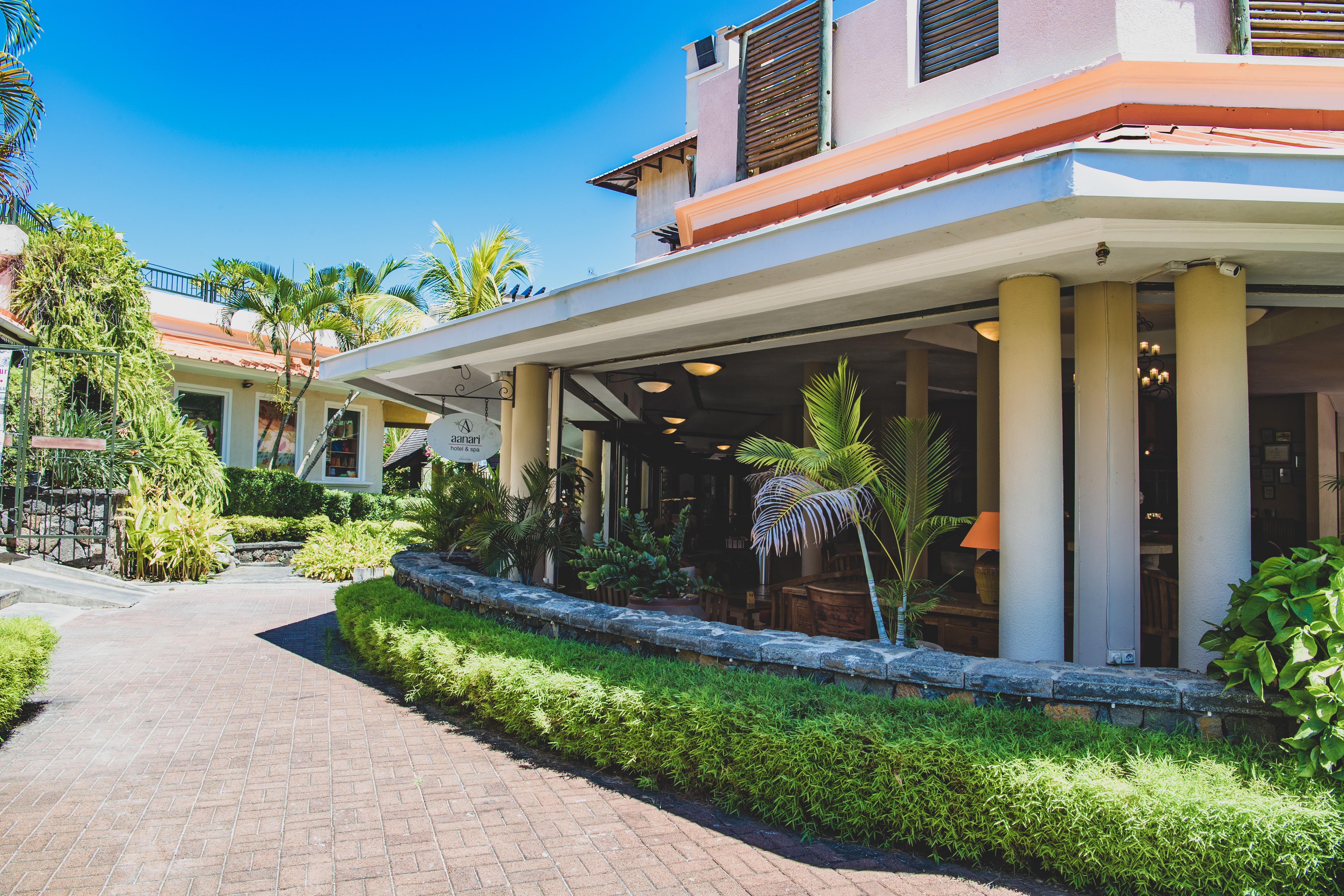 Aanari Hotel & Spa- Mauritius Flic en Flac Exterior photo